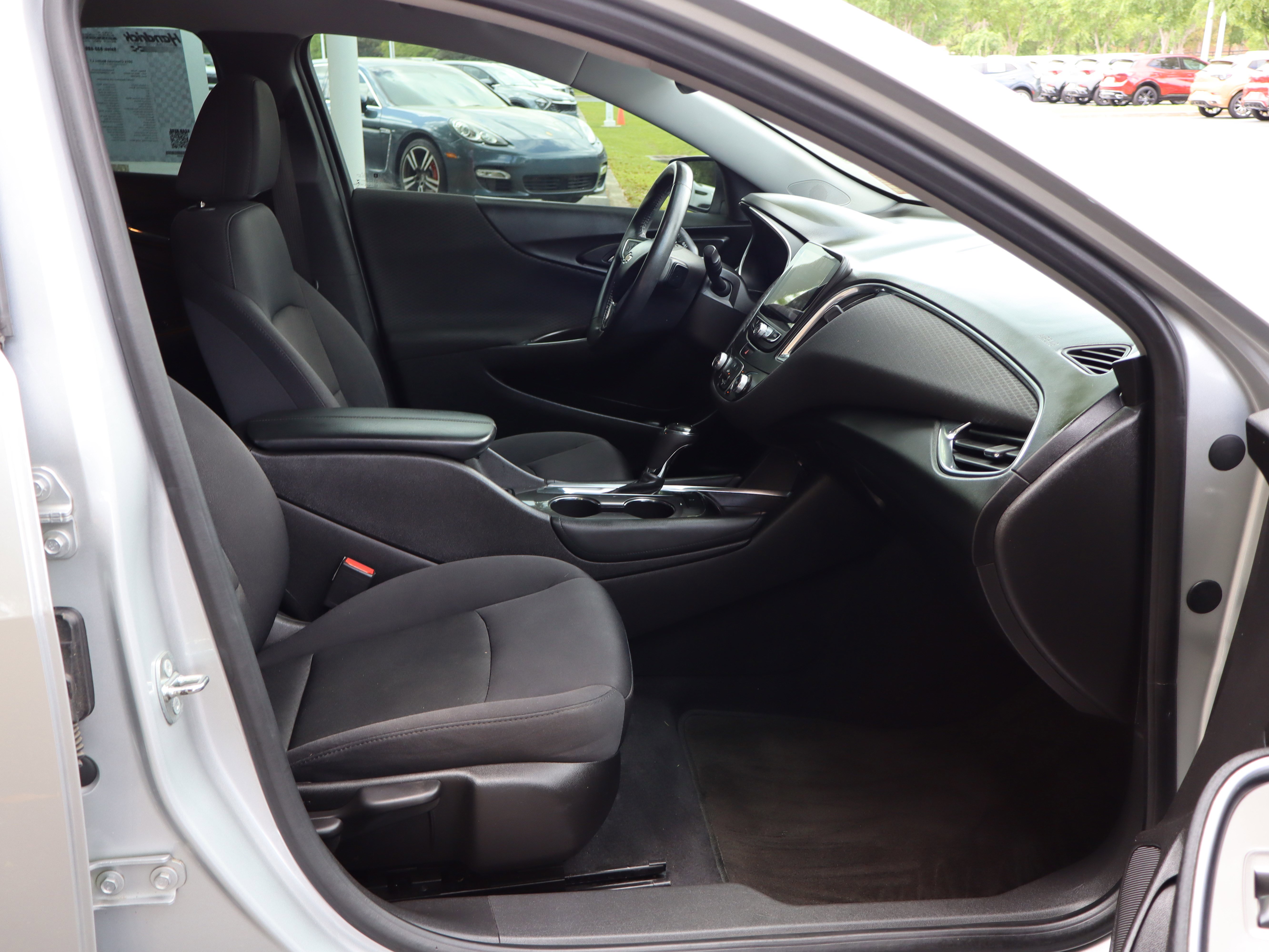 Used 2016 Chevrolet Malibu LT image 27