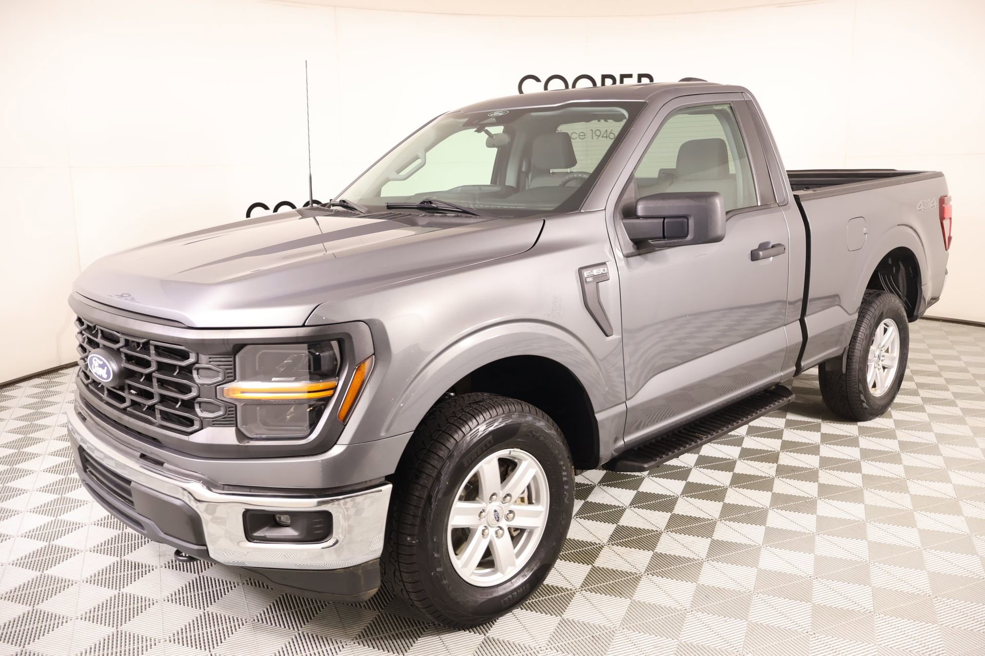 Used 2025 Ford F150 XL w/ Equipment Group 103A High AWD/4WD image 9