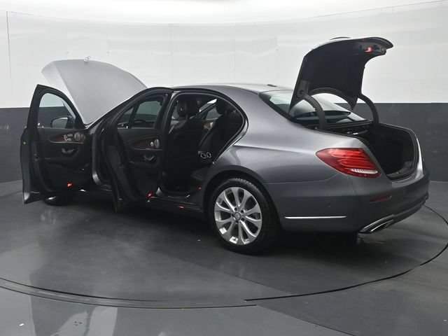 Used 2017 Mercedes-Benz E 300 4MATIC w/ Premium 1 Package image 39