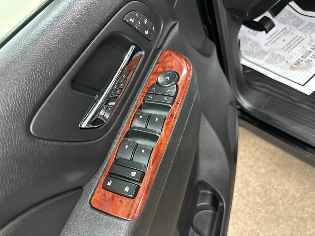 Used 2011 Chevrolet Silverado 1500 LTZ AWD/4WD image 39