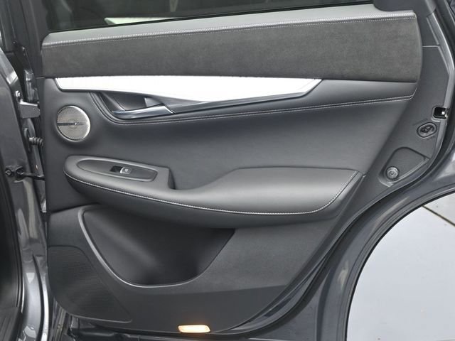 Used 2023 INFINITI QX50 Sensory image 32