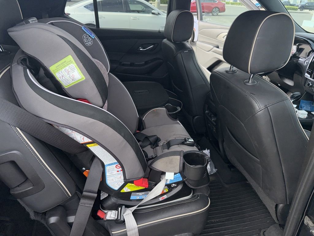 Certified 2023 Chevrolet Traverse Premier w/ Redline Edition FWD image 36