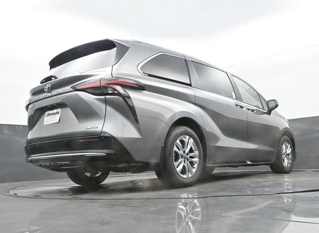 New 2026 Toyota Sienna Limited FWD image 26