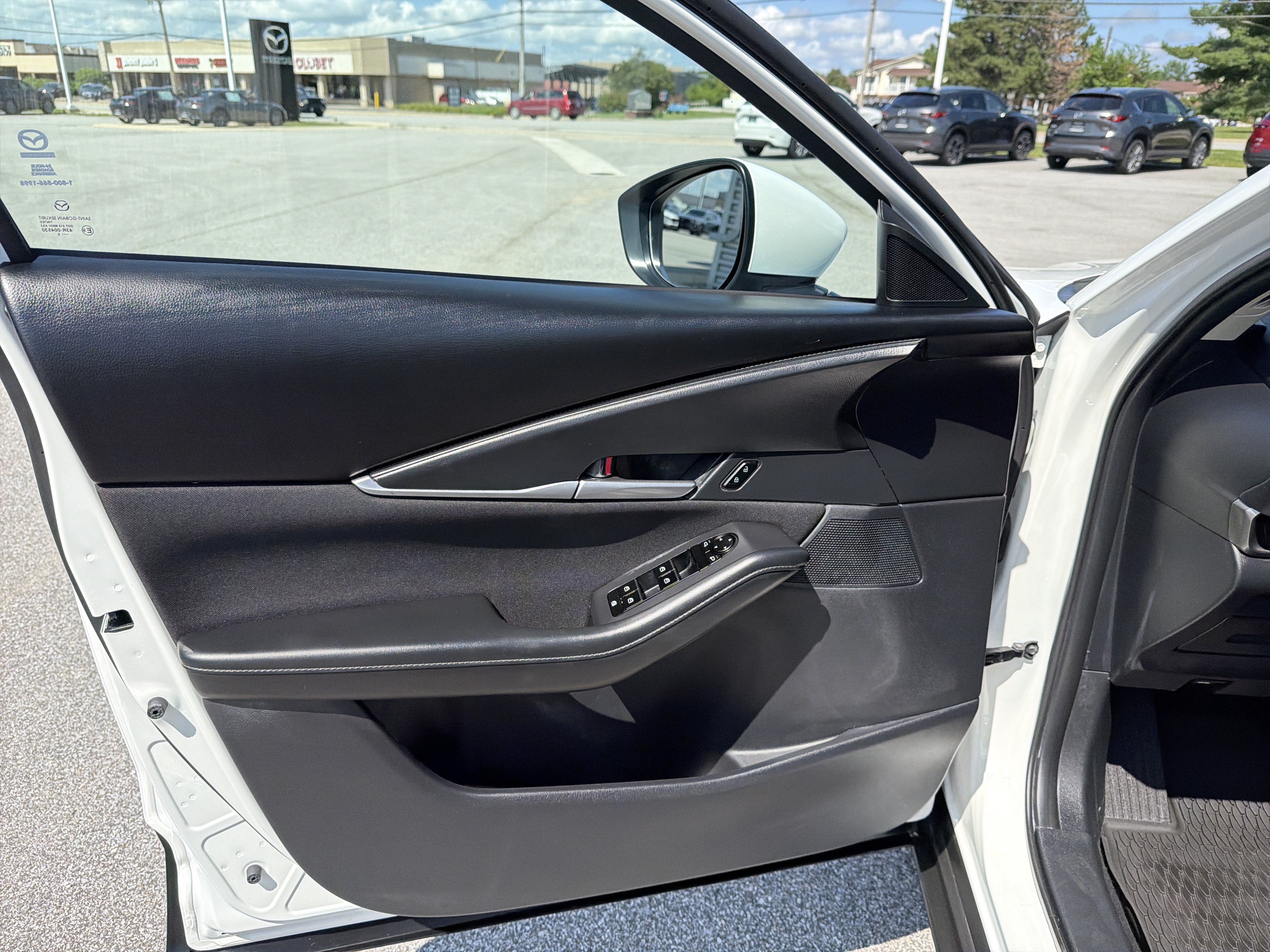 Used 2025 MAZDA CX-30 AWD 2.5 S image 9