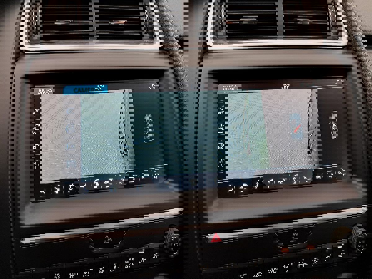 Used 2020 Jaguar E-PACE SE AWD/4WD image 23