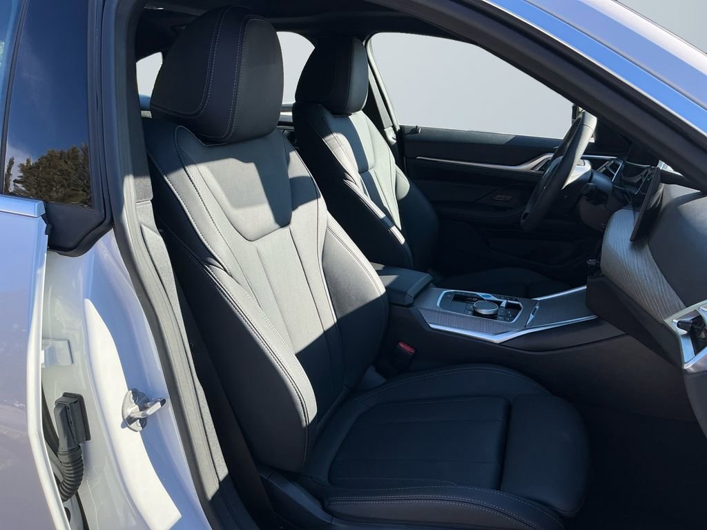 Used 2025 BMW i4 eDrive40 image 16