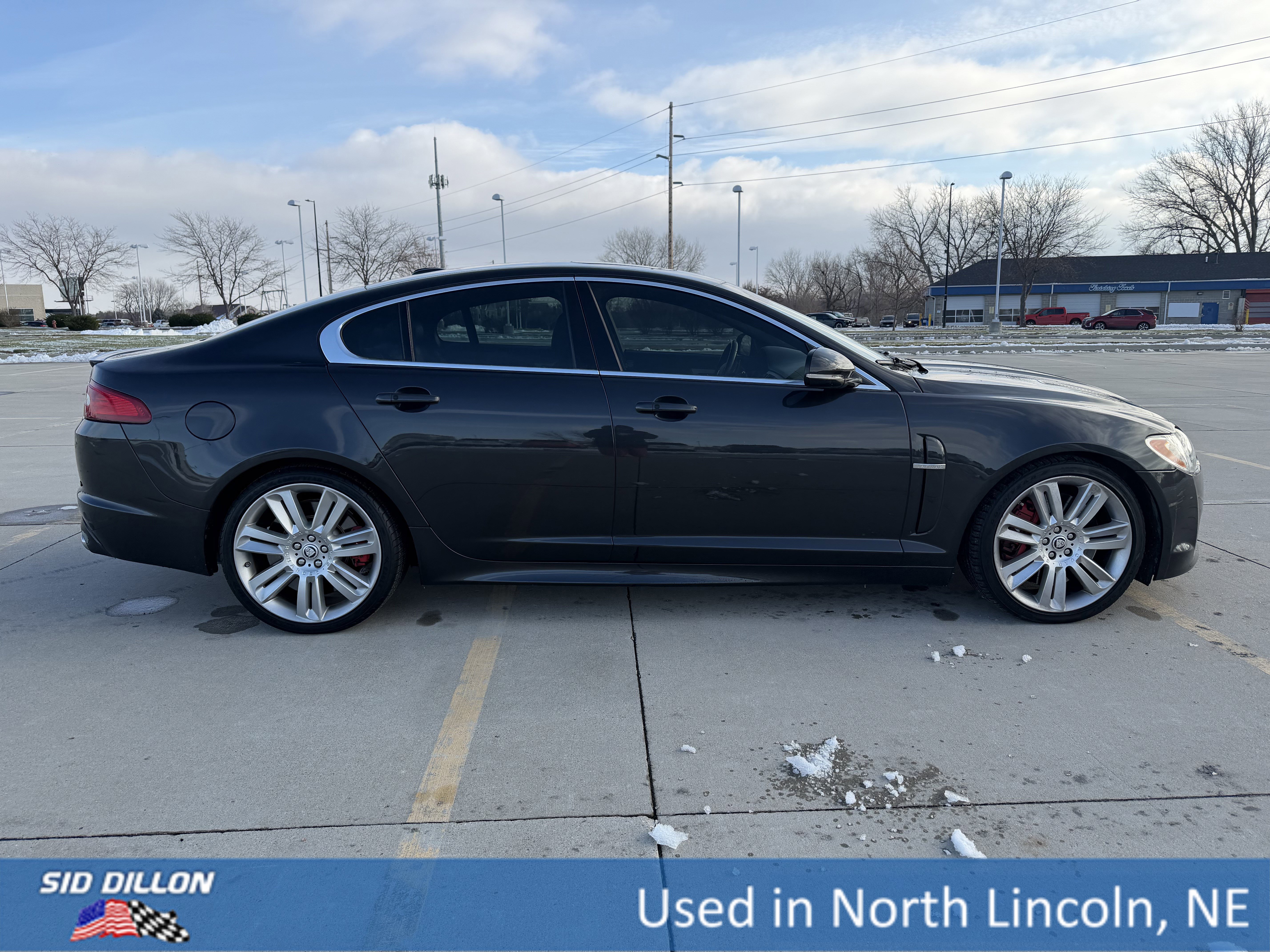 Used 2011 Jaguar XF R image 3
