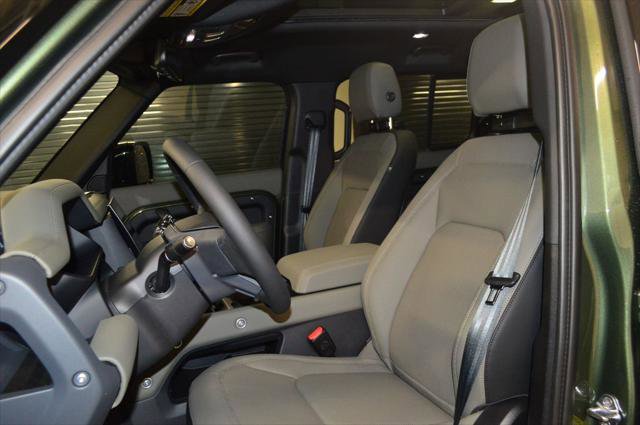 New 2026 Land Rover Defender 110 X-Dynamic SE AWD/4WD image 5