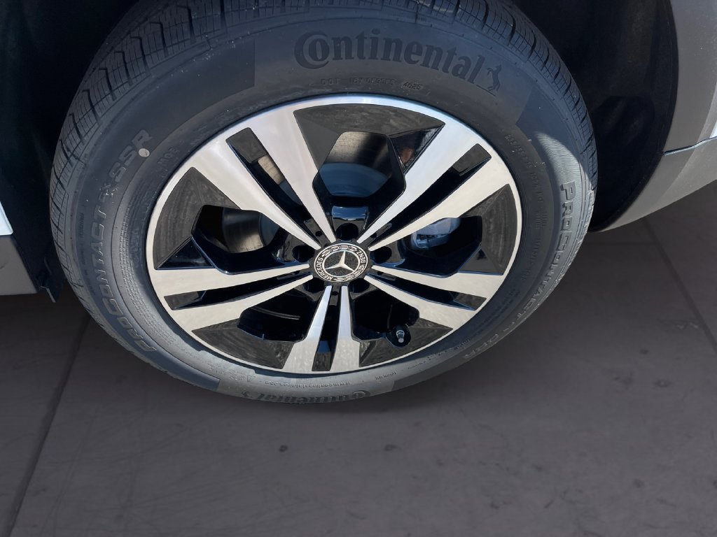 New 2026 Mercedes-Benz GLB 250 4MATIC image 9
