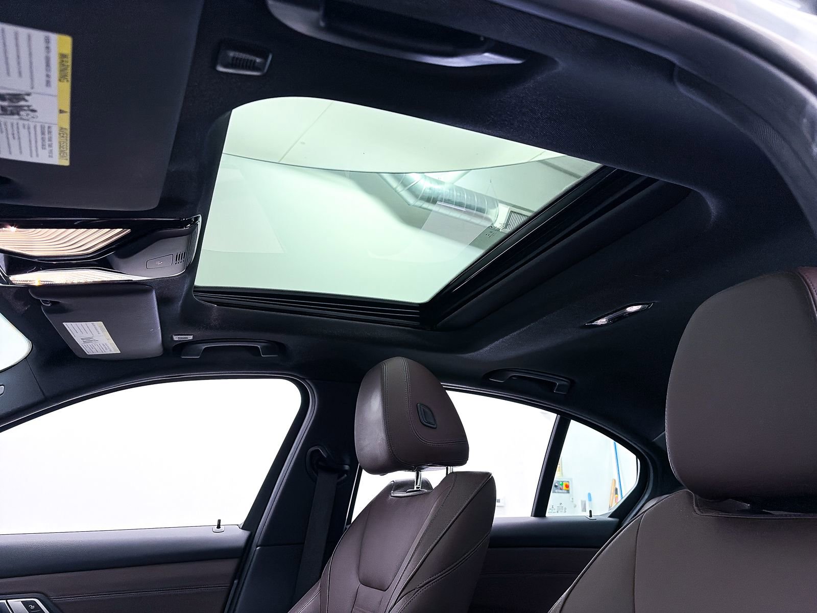 Used 2023 BMW M340i RWD image 3