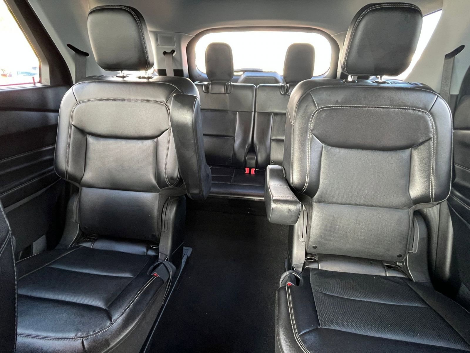 Used 2024 Ford Explorer Limited image 37