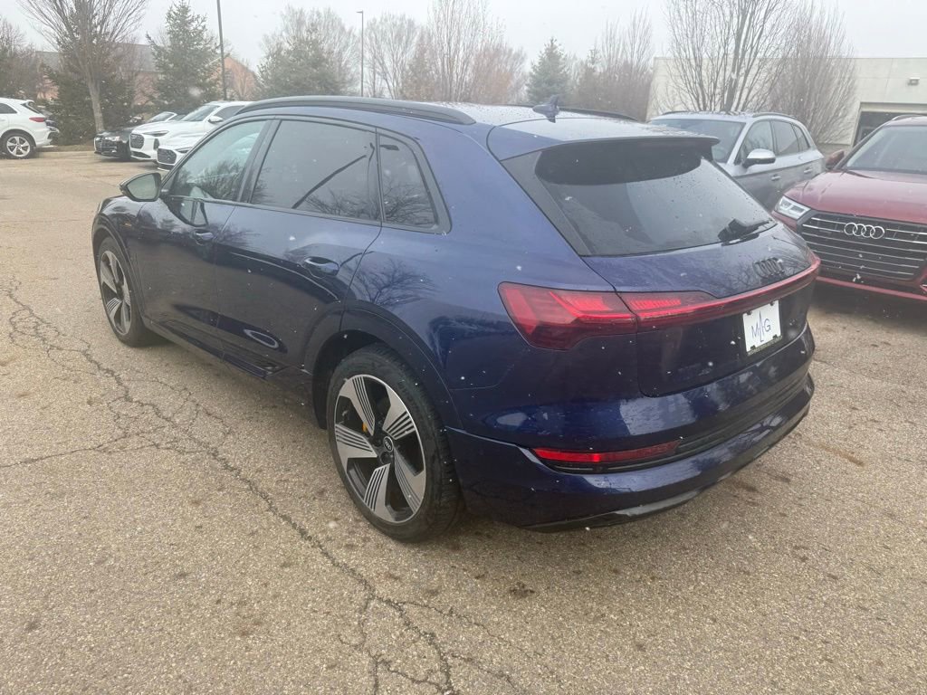 Used 2022 Audi e-tron Premium Plus image 5