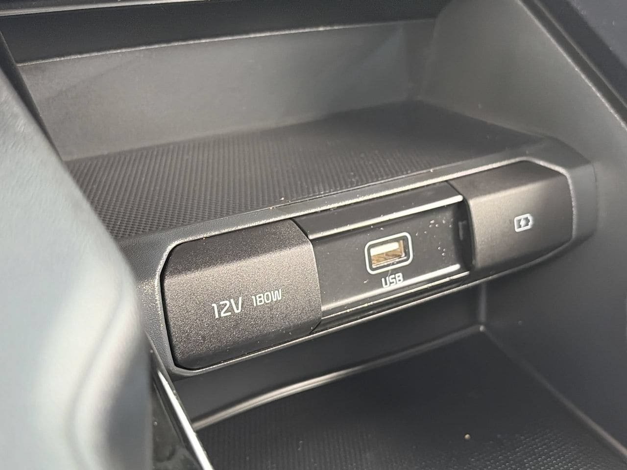 Certified 2022 Kia Telluride LX FWD image 27
