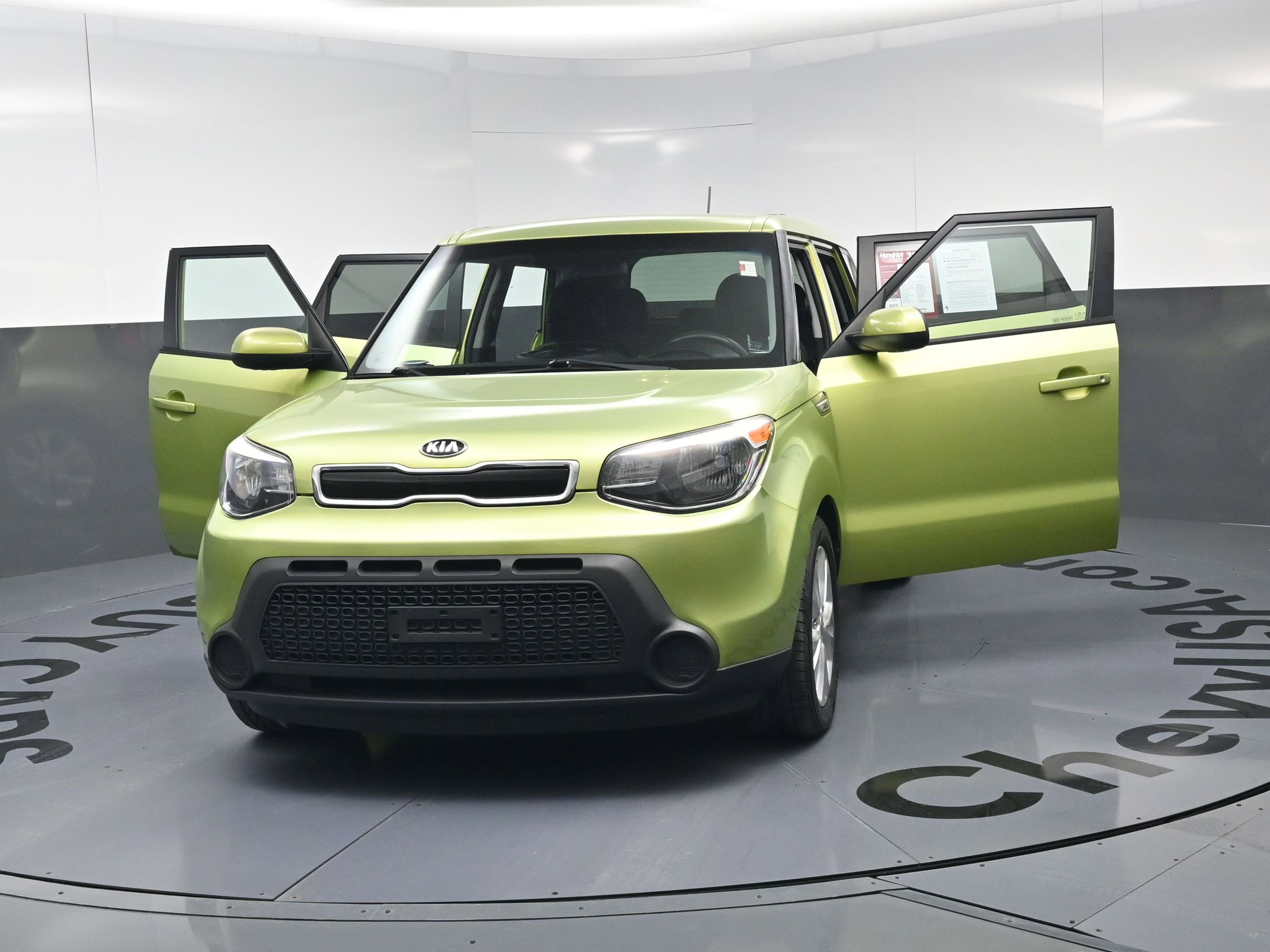Used 2015 Kia Soul + image 23