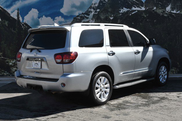 Used 2021 Toyota Sequoia Platinum image 3