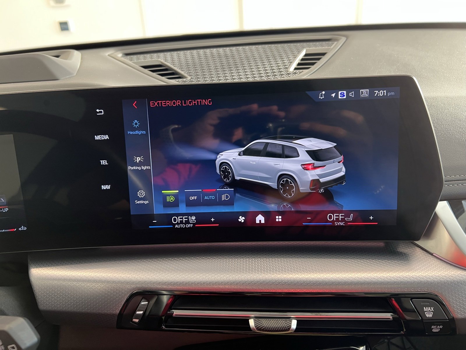 Used 2024 BMW X1 M35i w/ Premium Package image 15