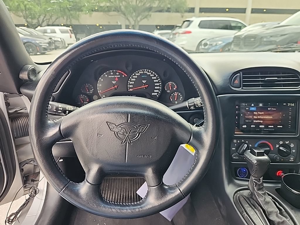 Used 1997 Chevrolet Corvette Coupe RWD image 8