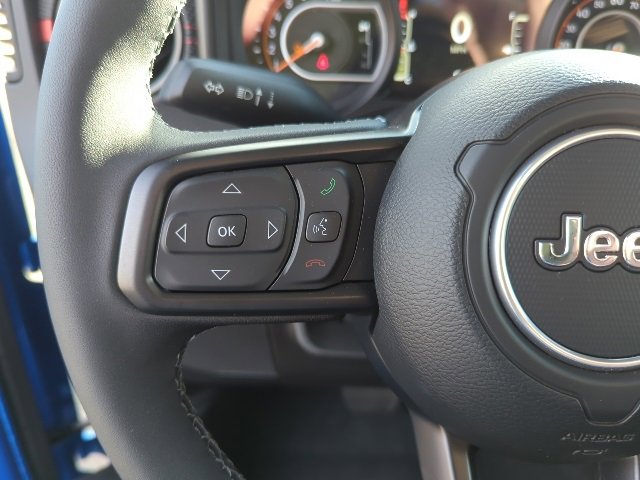 Used 2025 Jeep Gladiator Rubicon w/ Safety Group image 12