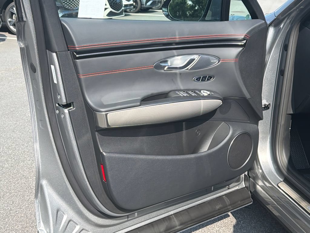 New 2027 Genesis GV70 2.5T Sport Prestige AWD/4WD image 12