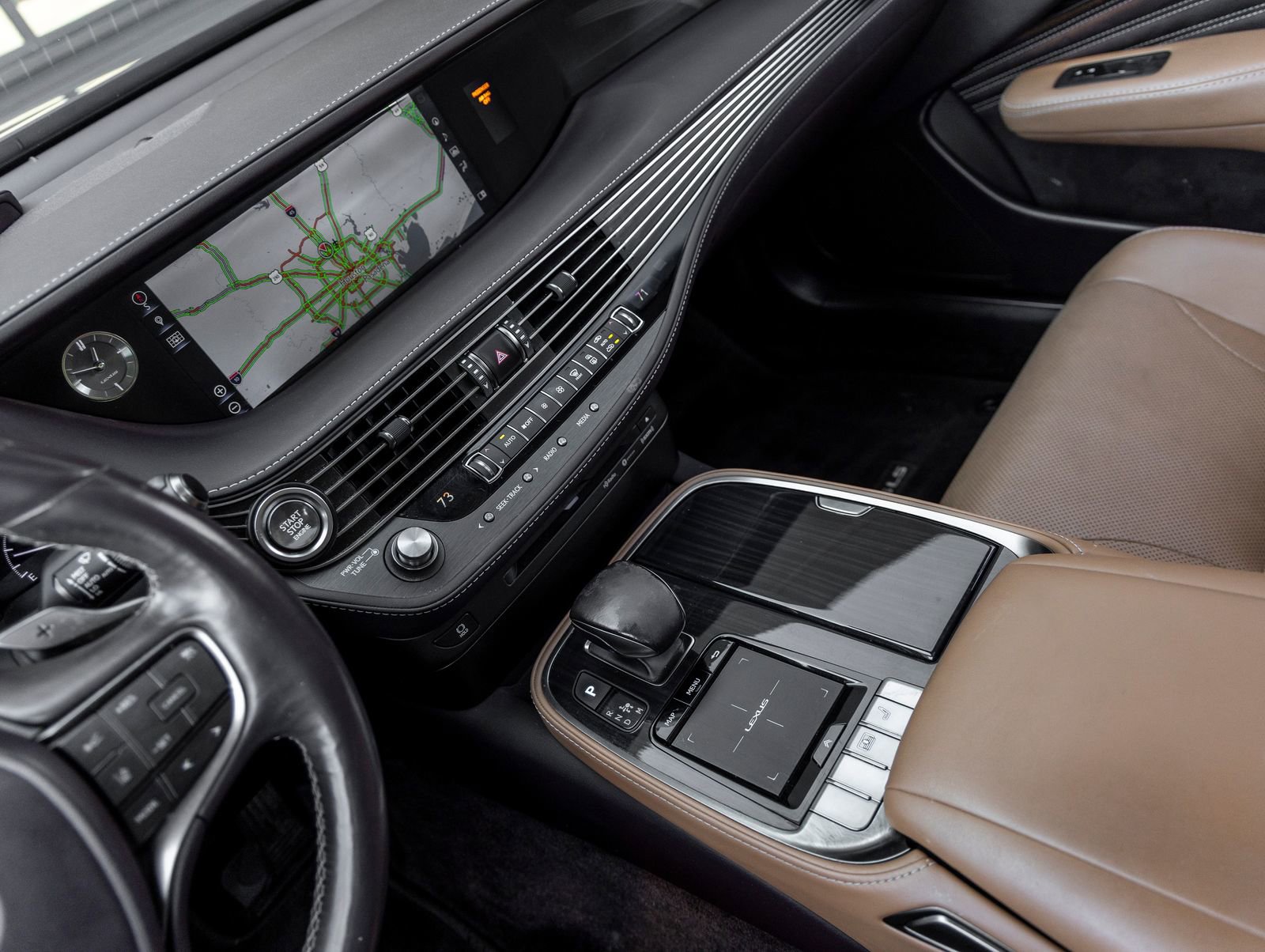 Used 2019 Lexus LS 500 w/ Accessory Package (Z2) image 28