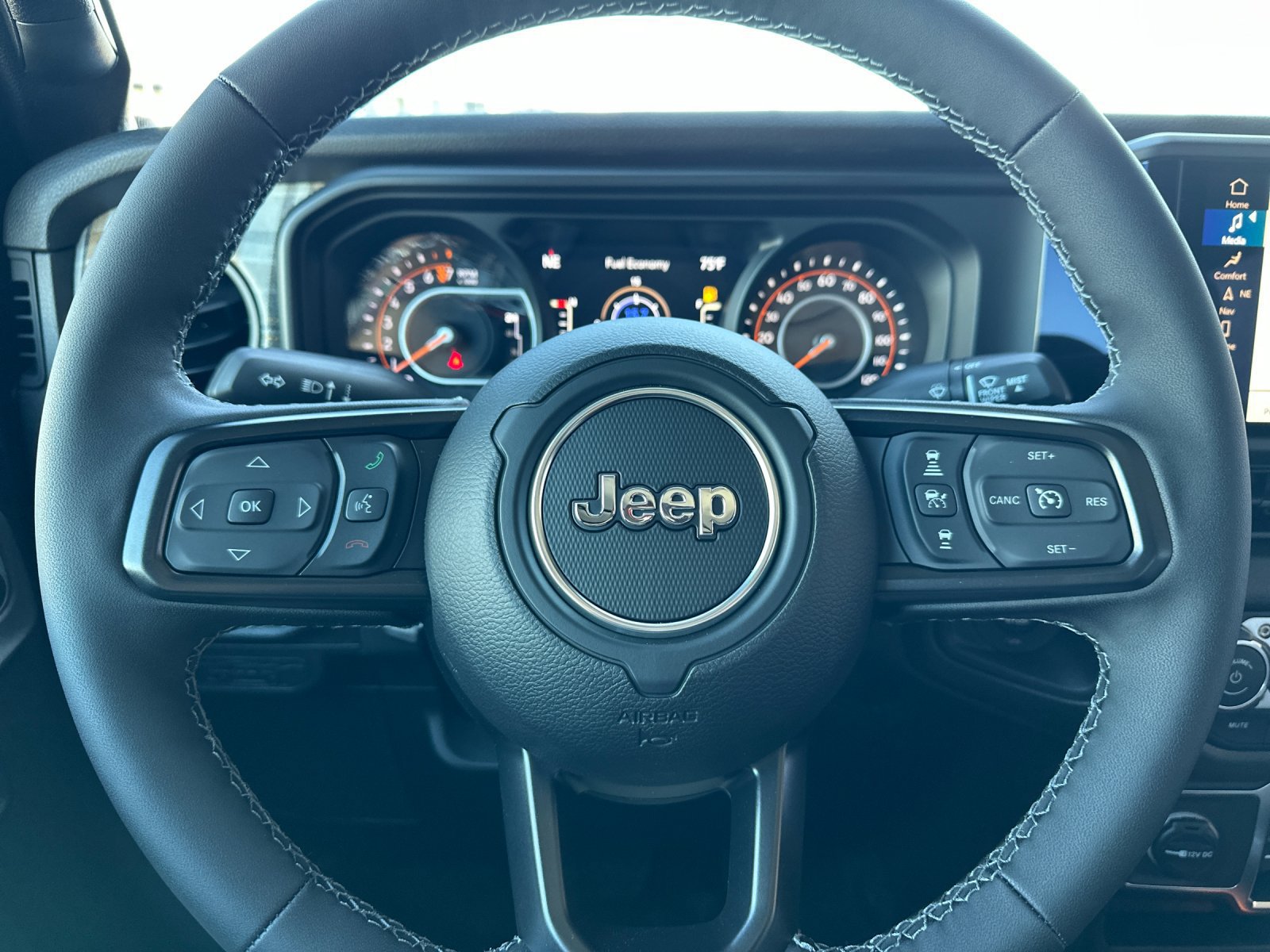 New 2026 Jeep Gladiator Sport AWD/4WD image 22