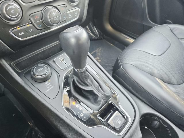 Used 2021 Jeep Cherokee Limited AWD/4WD image 26