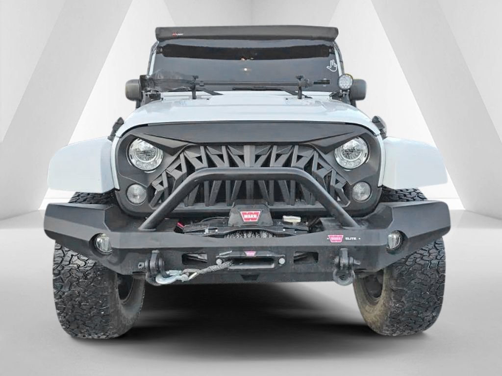 Used 2017 Jeep Wrangler Unlimited Sahara AWD/4WD image 2
