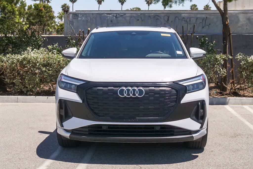 Used 2024 Audi Q4 e-tron Premium Plus w/ Premium Plus AWD/4WD image 2