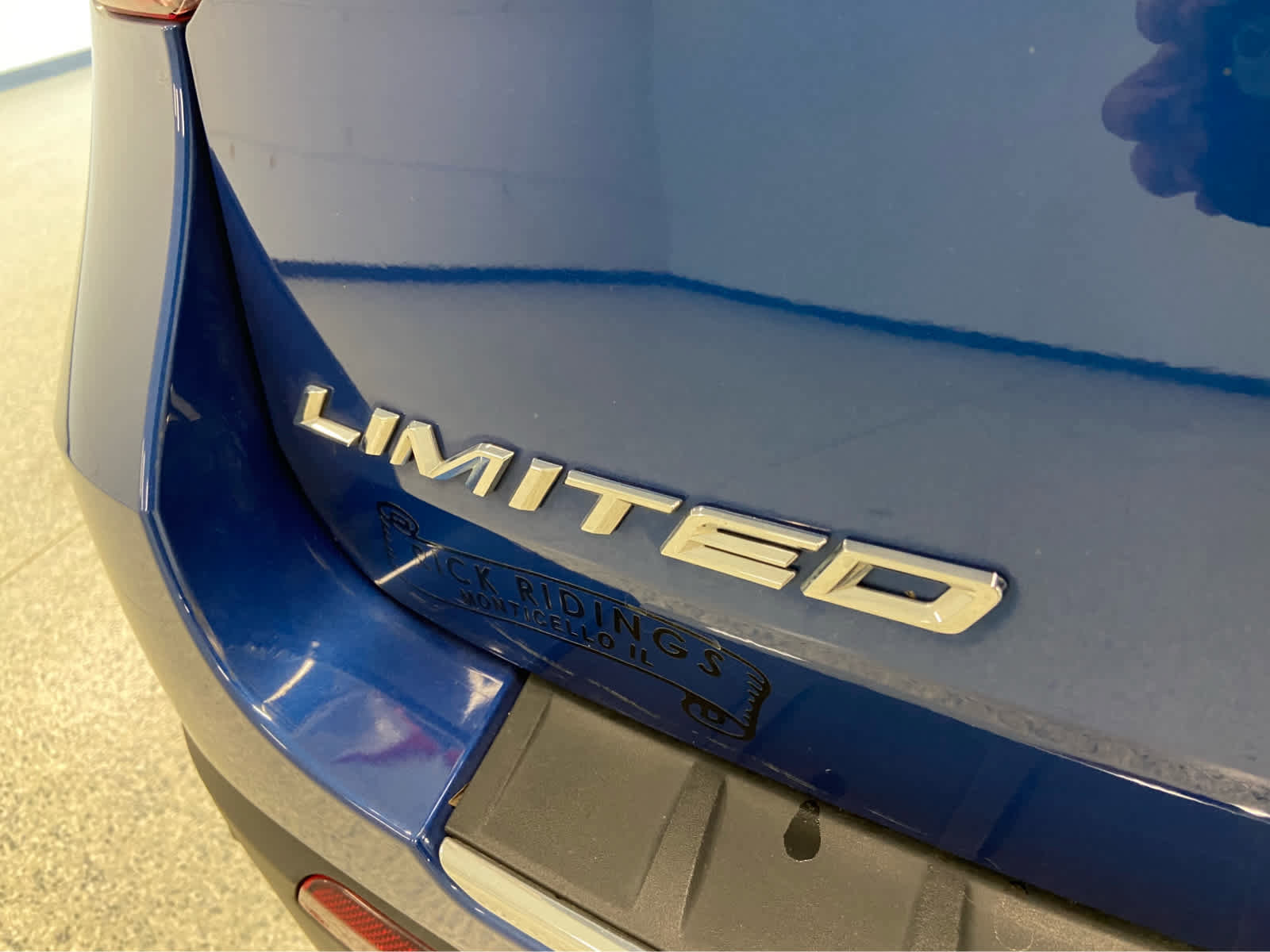 Used 2022 Ford Explorer Limited w/ Equipment Group 301A image 8