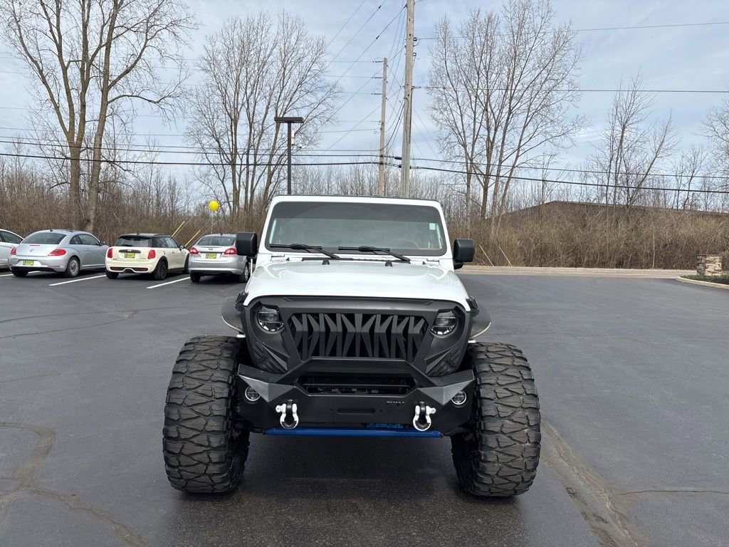 Used 2018 Jeep Wrangler Unlimited Sahara image 2
