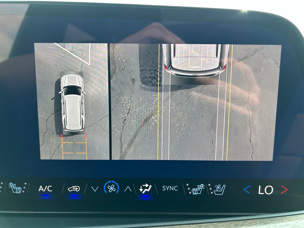 New 2026 Chevrolet Tahoe High Country AWD/4WD image 35