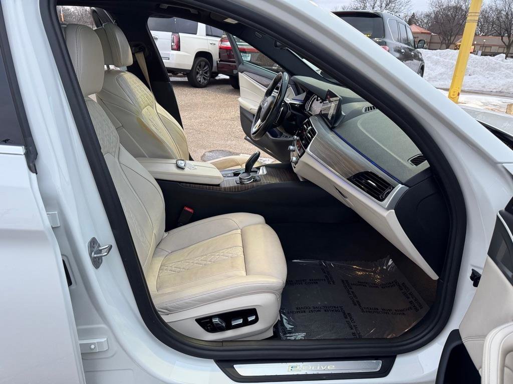 Used 2018 BMW 530e xDrive AWD/4WD image 30