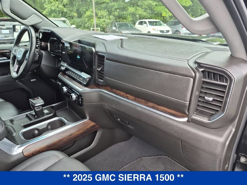 Used 2025 GMC Sierra 1500 SLT AWD/4WD image 39