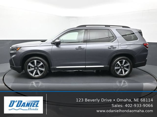 Used 2024 Honda Pilot Touring image 2