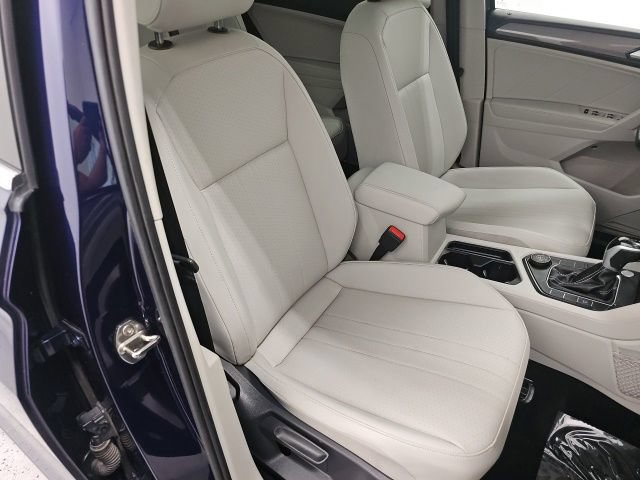 Used 2023 Volkswagen Tiguan SE w/ Panoramic Sunroof Package AWD/4WD image 36