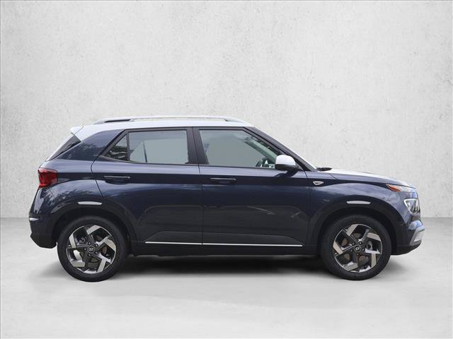 New 2026 Hyundai Venue SEL FWD image 4