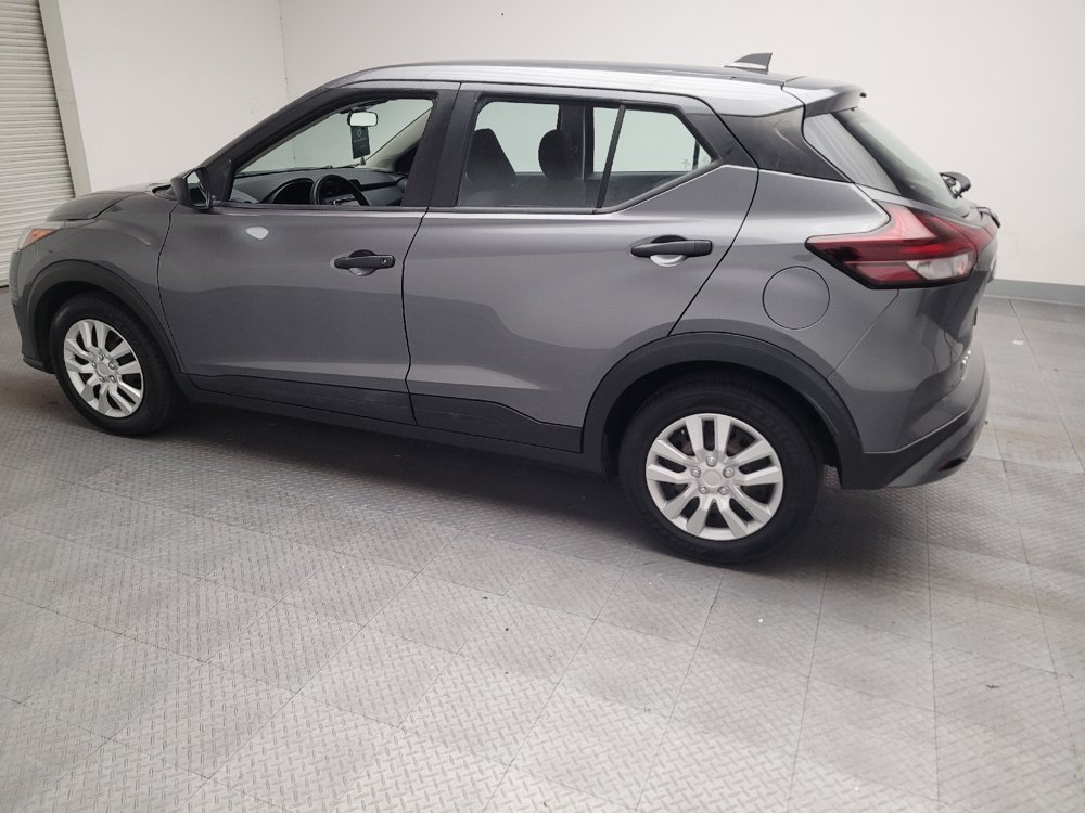 Used 2022 Nissan Kicks S FWD image 3