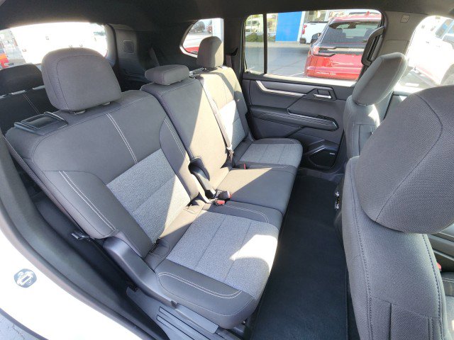 Used 2025 GMC Acadia Elevation image 16