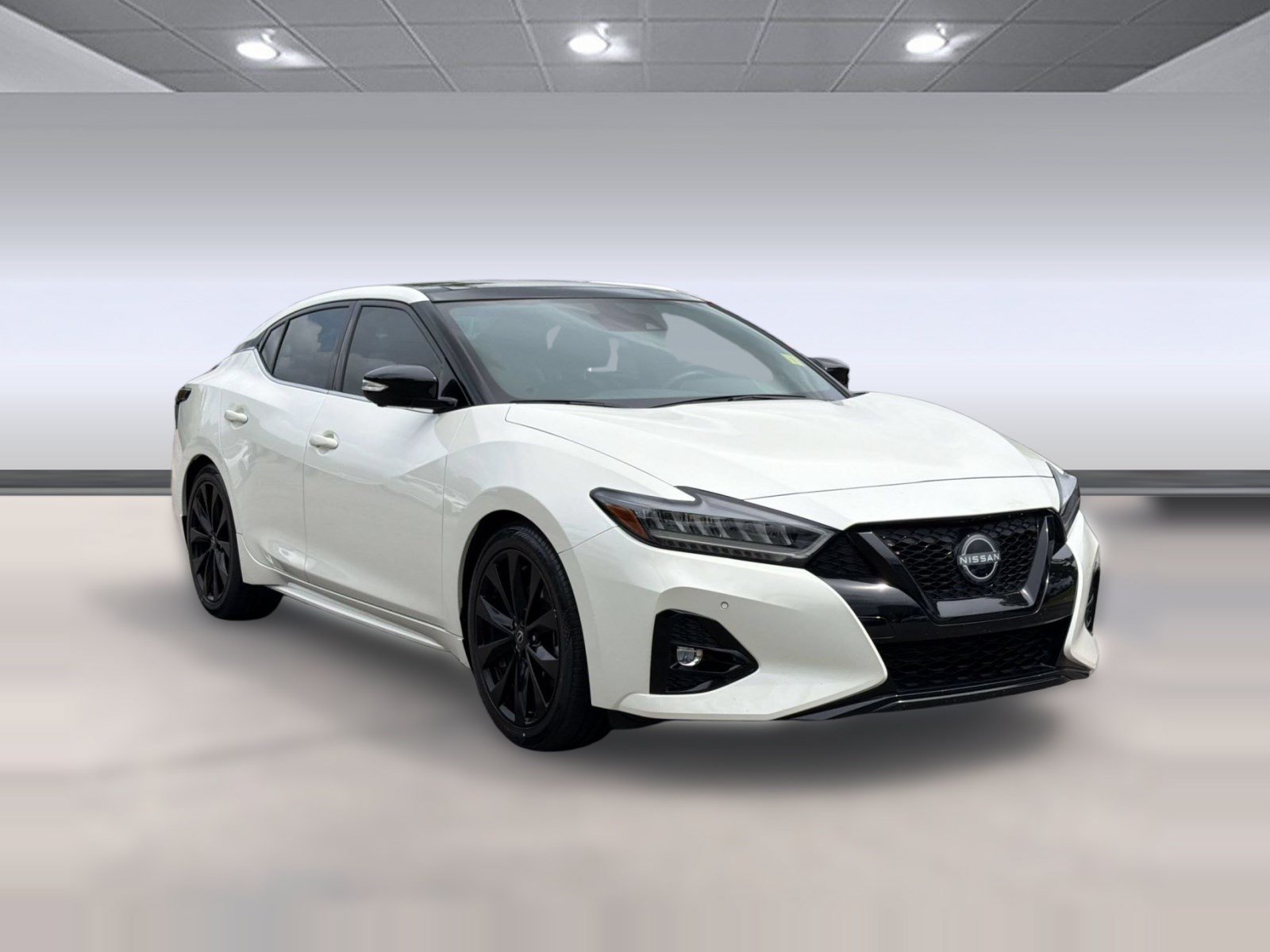 Used 2023 Nissan Maxima SR w/ Sport Mat Group FWD image 7