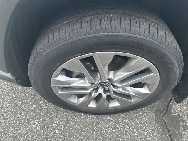 Used 2023 Toyota RAV4 XLE Premium AWD/4WD image 23