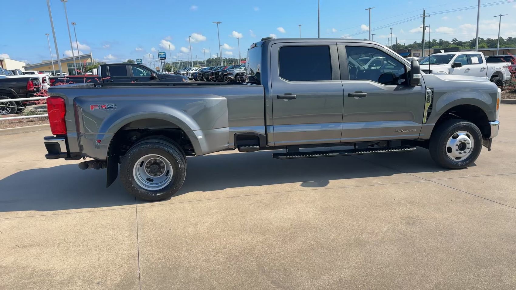Used 2023 Ford F350 XL AWD/4WD image 2