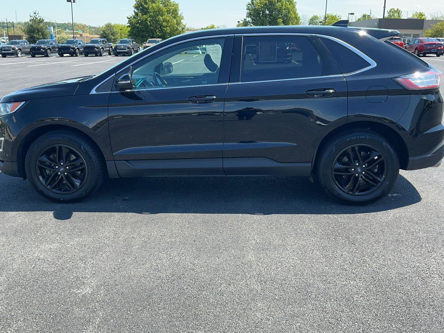 Used 2017 Ford Edge SEL FWD image 10