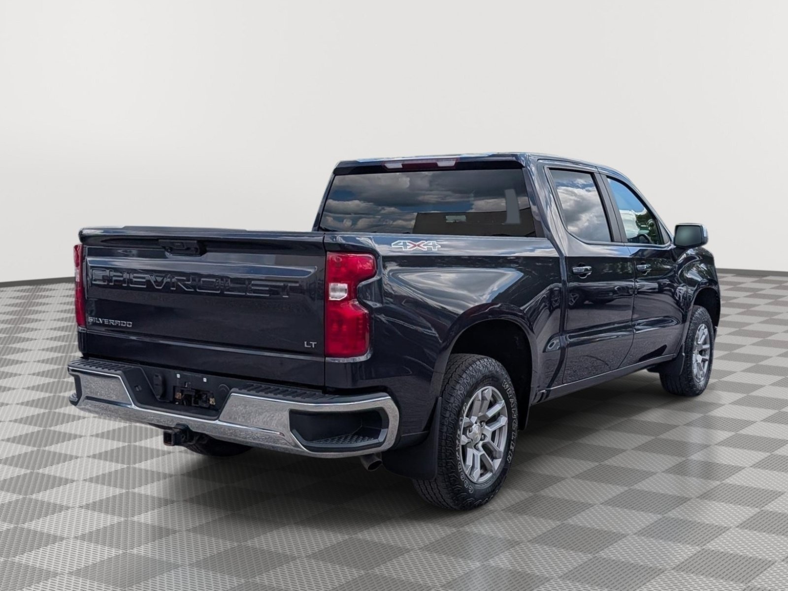 Used 2022 Chevrolet Silverado 1500 LT w/ Protection Package AWD/4WD image 5