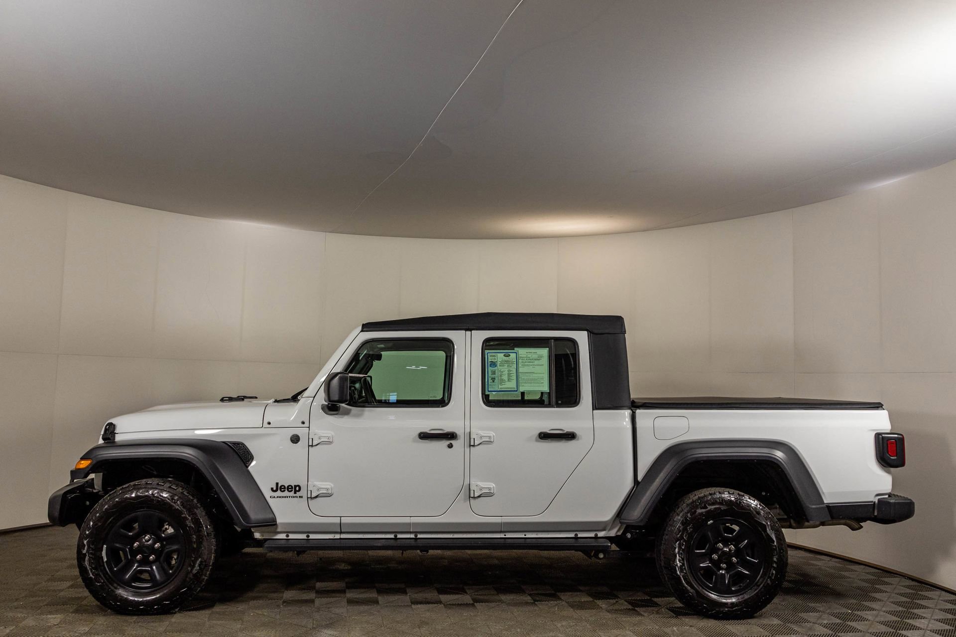 Used 2023 Jeep Gladiator Sport w/ Trailer Tow Package AWD/4WD image 17