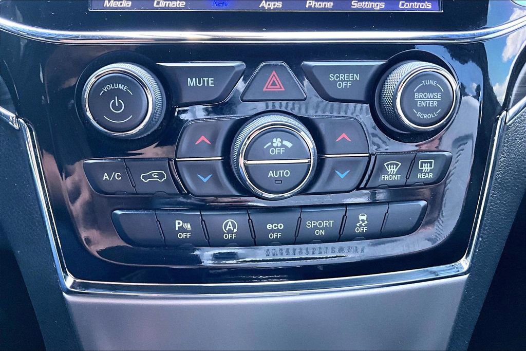 Used 2019 Jeep Grand Cherokee Limited AWD/4WD image 16