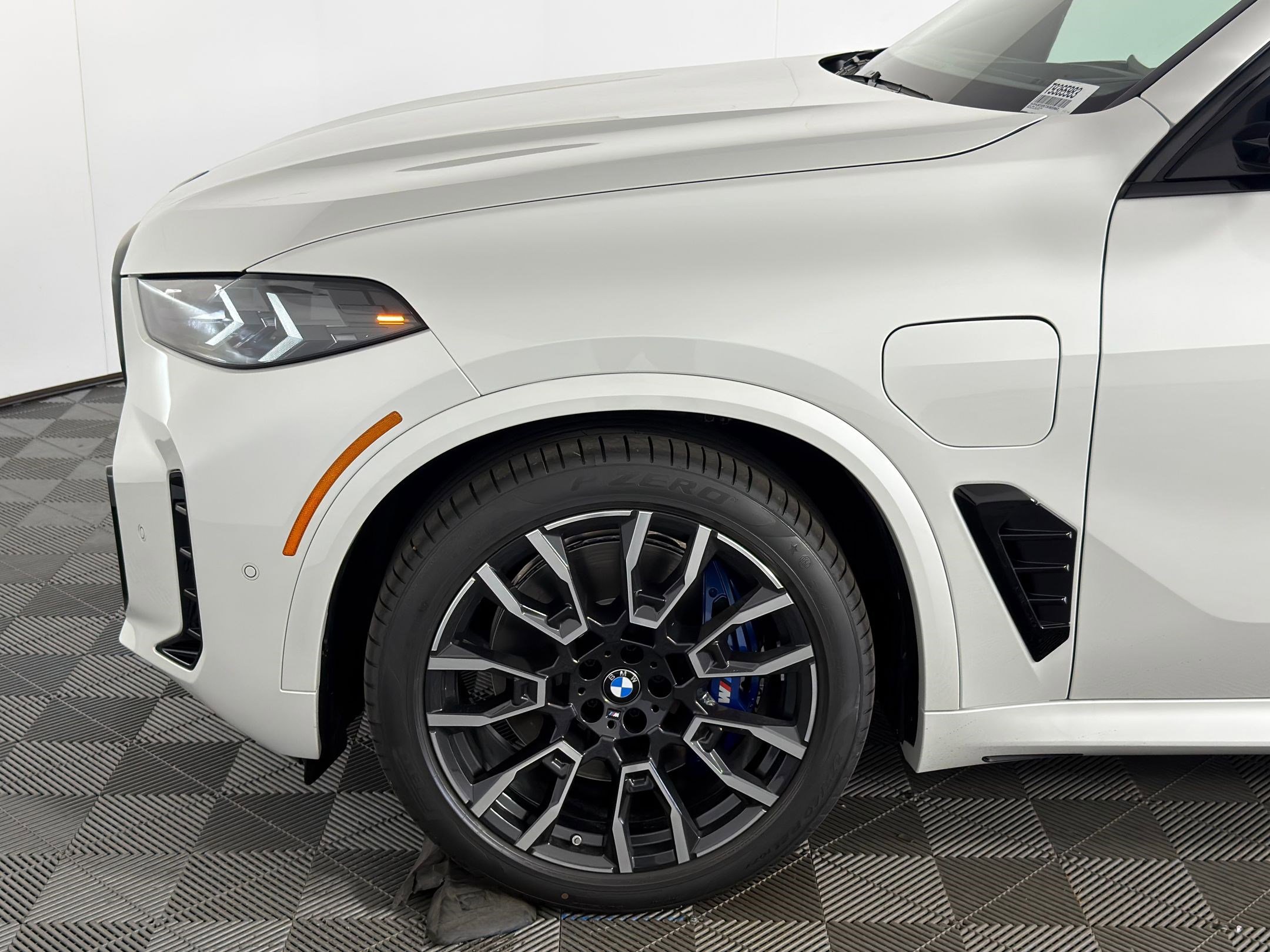 New 2026 BMW X5 xDrive50e w/ Executive Package image 11