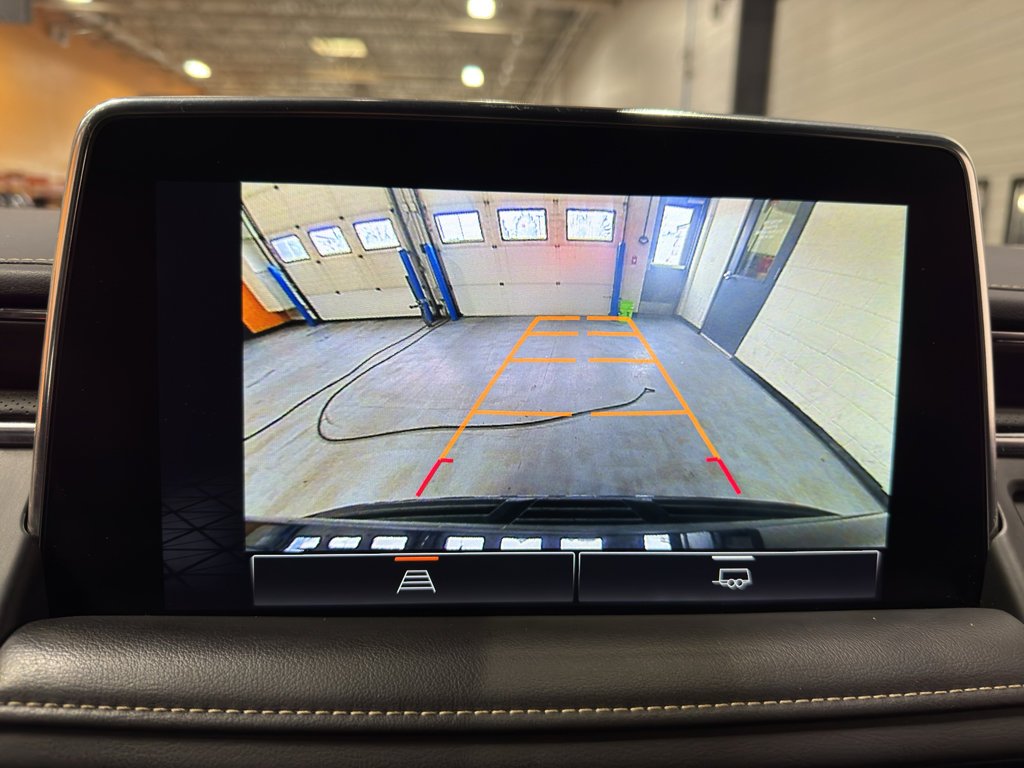 Used 2023 GMC Yukon SLT image 30