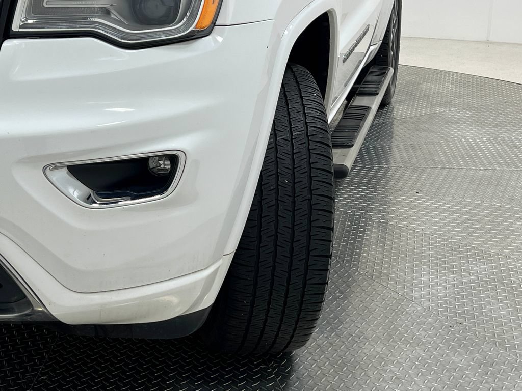 Used 2018 Jeep Grand Cherokee Overland AWD/4WD image 38