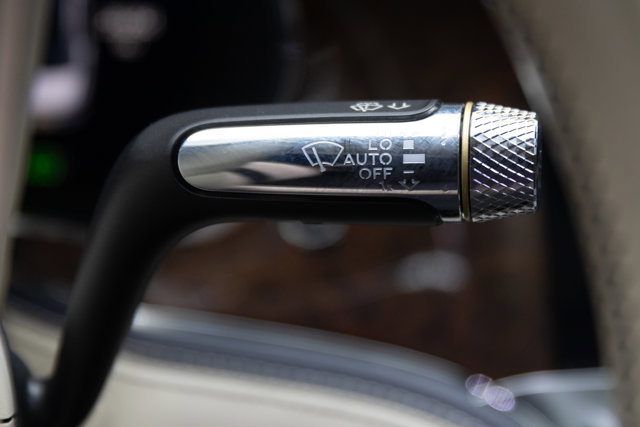 Used 2021 Bentley Flying Spur W12 image 73