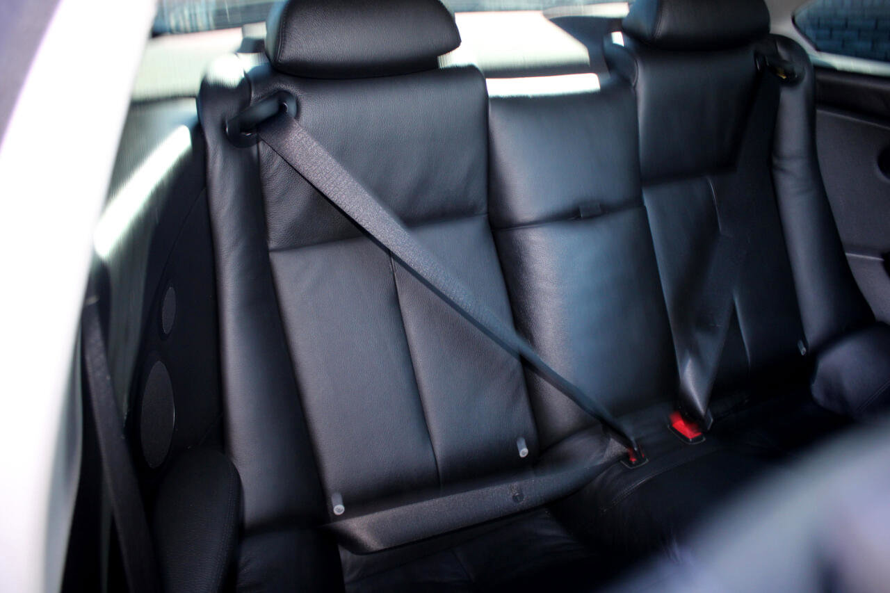 Used 2007 BMW 650i Coupe image 14